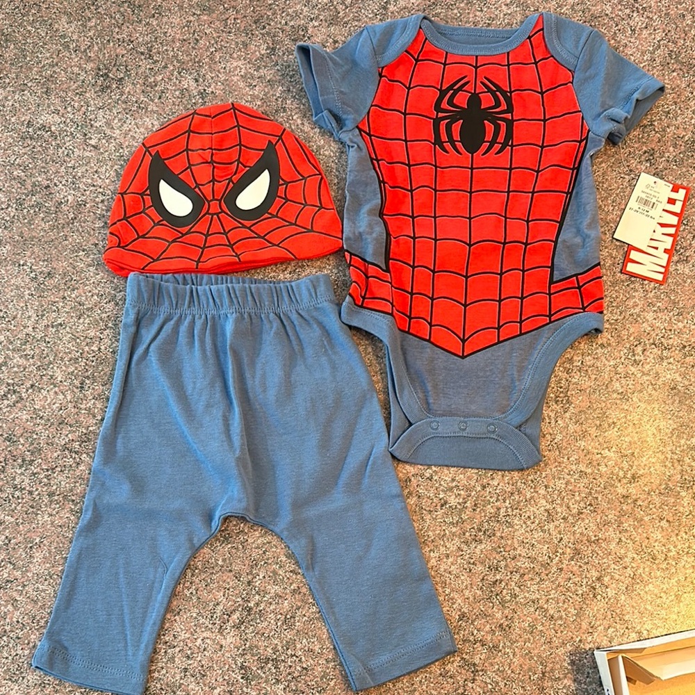 Marvel Red and Blue Superhero Set